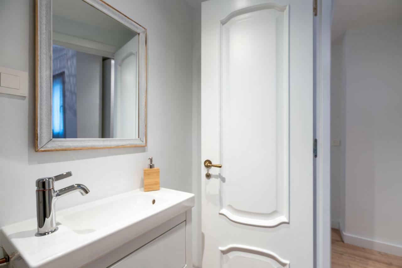 Unique Homes Las Setas, Plaza De San Pedro 6 Pax Sevilla Exteriör bild